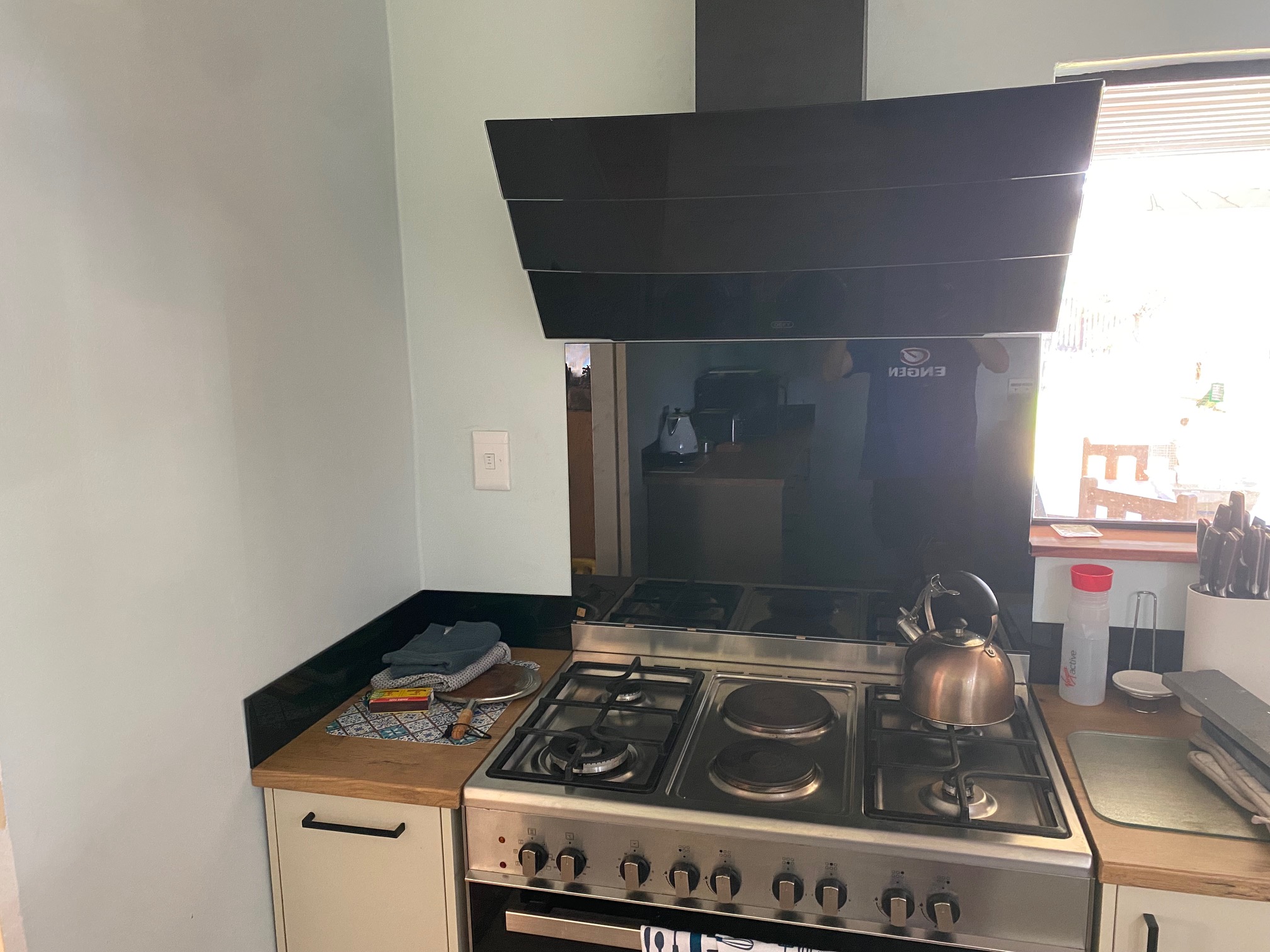 Custom Glass splashback